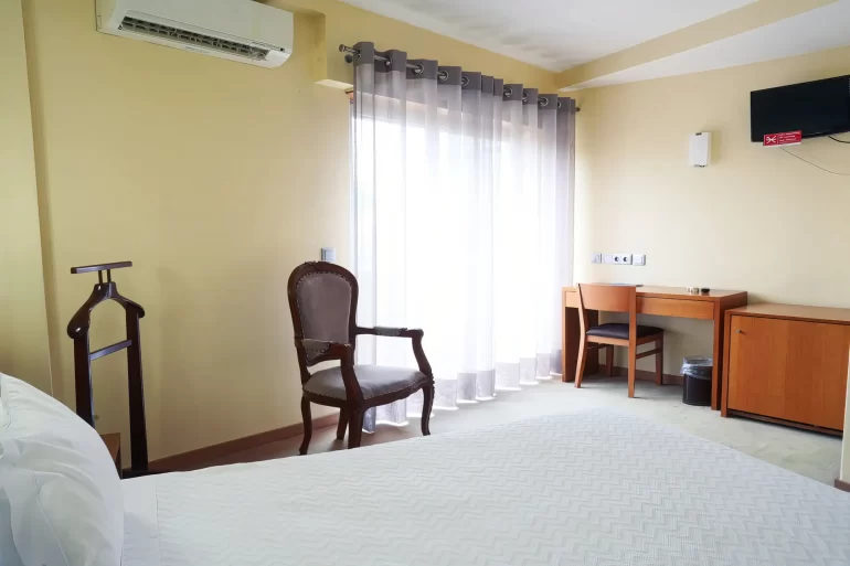 Quarto Duplo com Varanda - Hotel São Francisco - Leiria