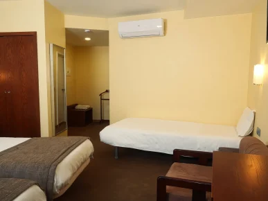 Quarto Triplo - Hotel São Francisco - Leiria