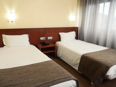 Quarto Single Twin - Hotel São Francisco - Leiria